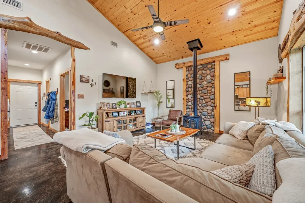 1219 State Highway 6 Hico TX 76457