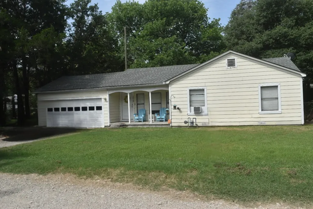 1015 Winkler Street Ennis TX 75119