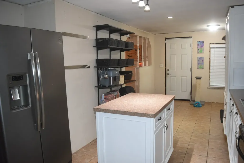 1015 Winkler Street Ennis TX 75119