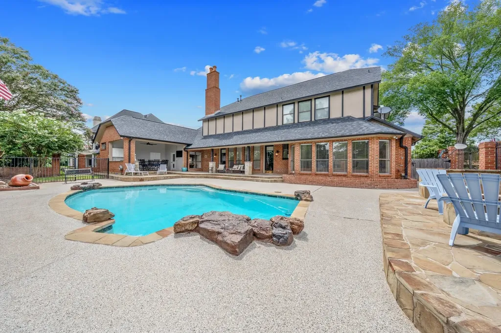6500 Hollytree Circle Tyler TX 75703