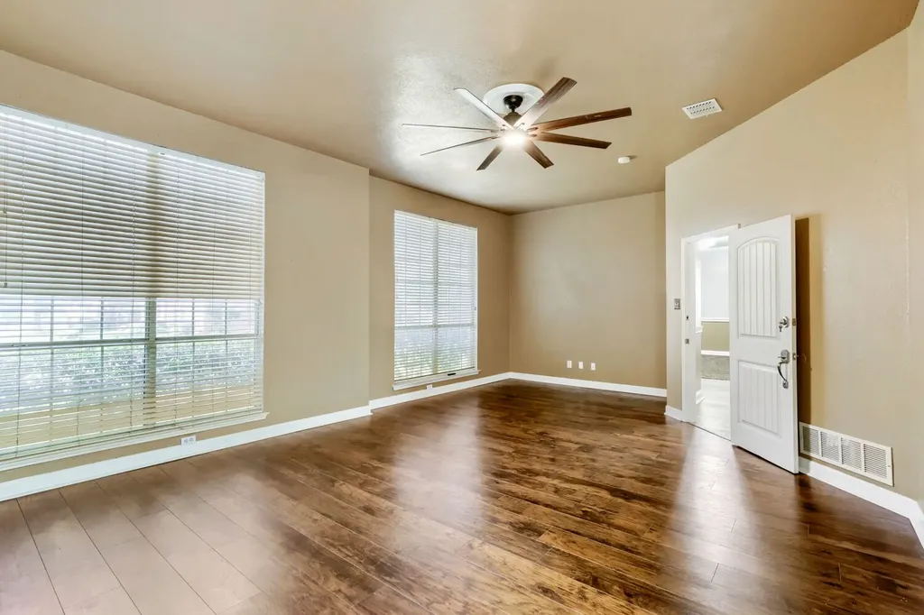 740 White Ash Road Desoto TX 75115