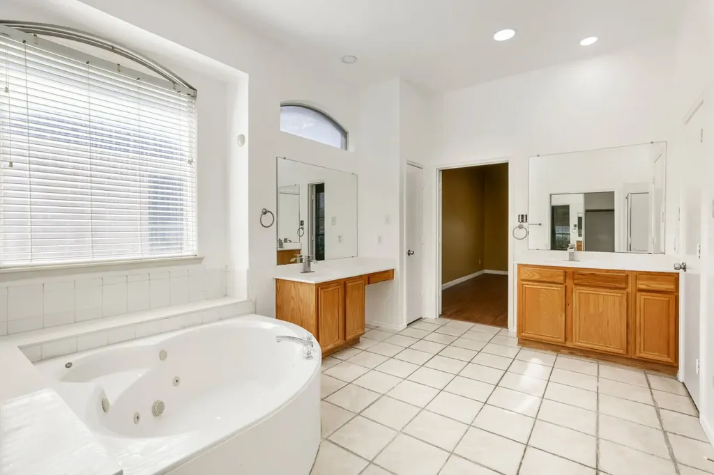 740 White Ash Road Desoto TX 75115