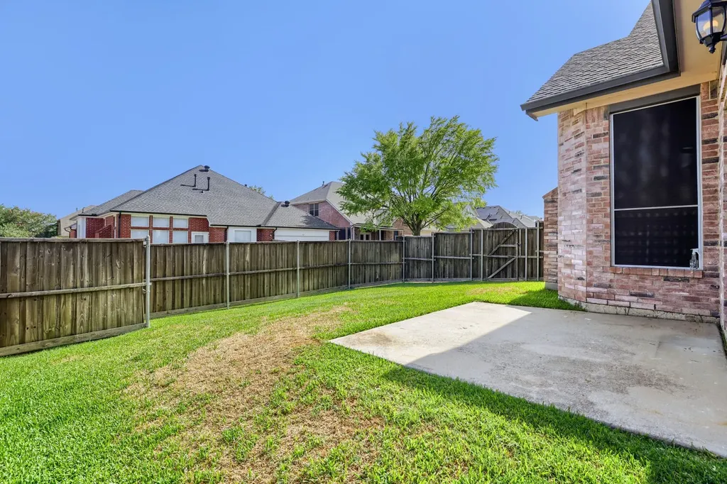 740 White Ash Road Desoto TX 75115