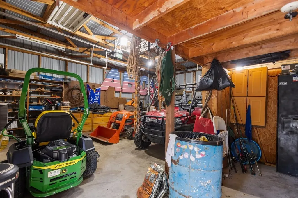 1522 Fm 17 Grand Saline TX 75140