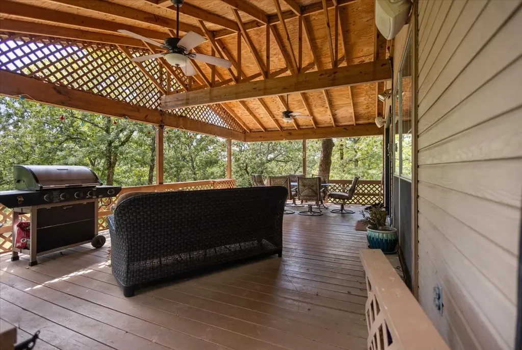 1522 Fm 17 Grand Saline TX 75140