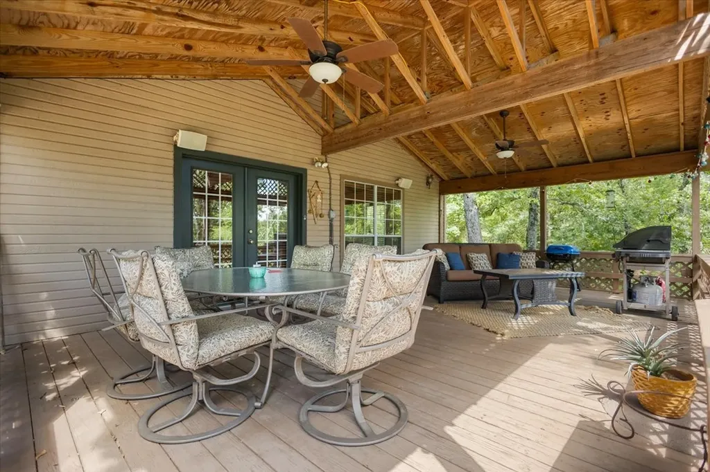 1522 Fm 17 Grand Saline TX 75140