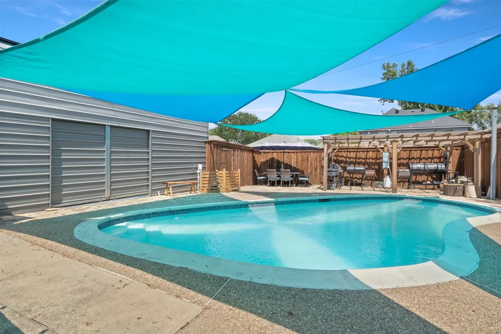 1428 Creekview Drive Lewisville TX 75067