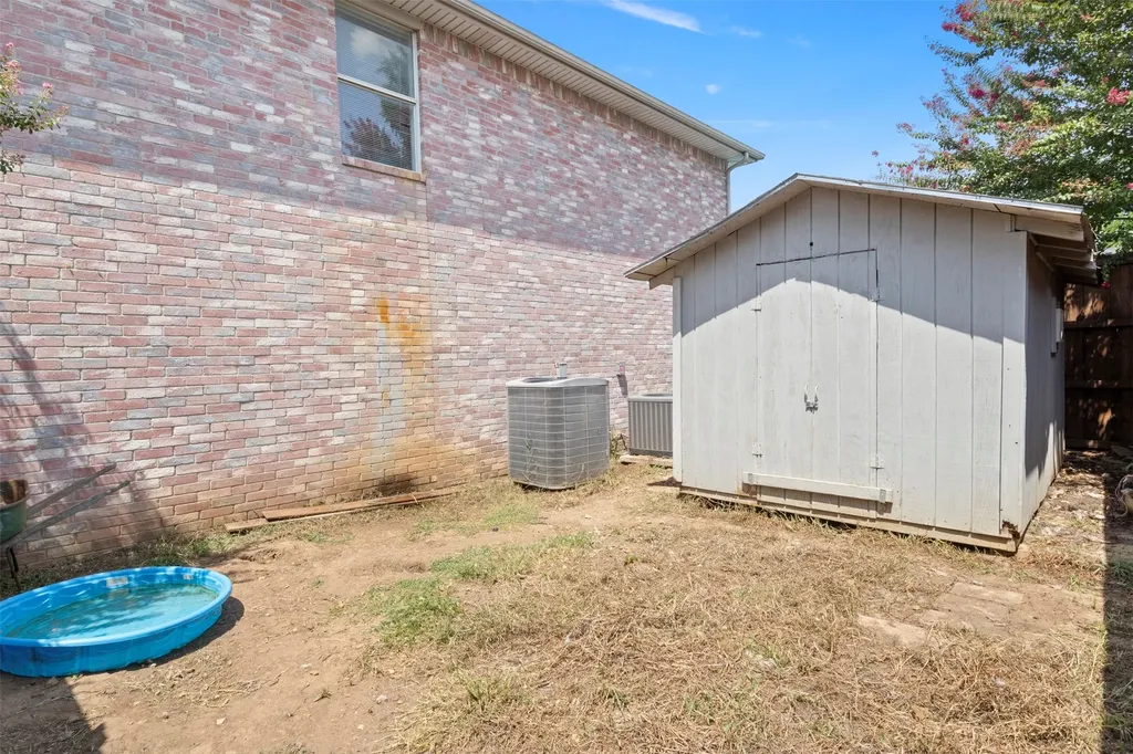 1428 Creekview Drive Lewisville TX 75067