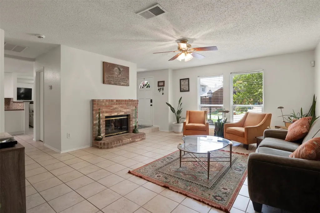 1428 Creekview Drive Lewisville TX 75067