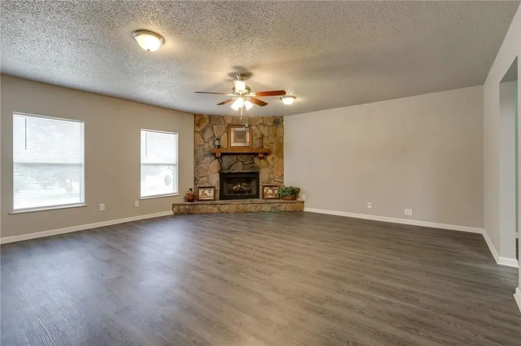 7820 Kermit Fort Worth TX 76116