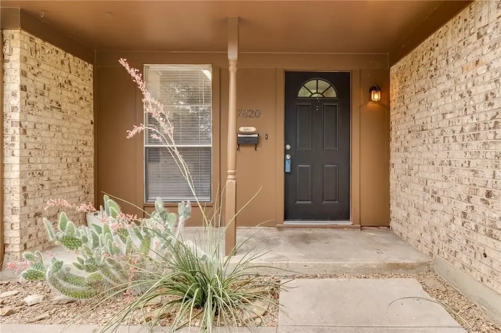 7820 Kermit Fort Worth TX 76116