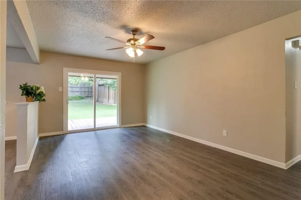 7820 Kermit Fort Worth TX 76116