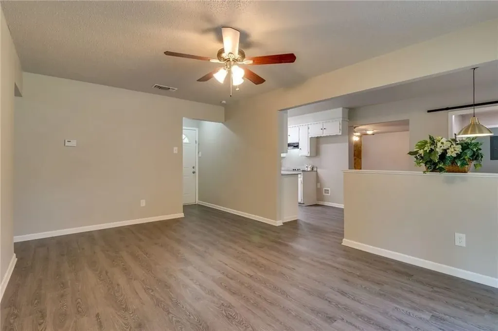 7820 Kermit Fort Worth TX 76116