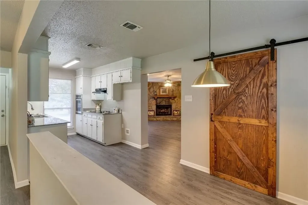 7820 Kermit Fort Worth TX 76116