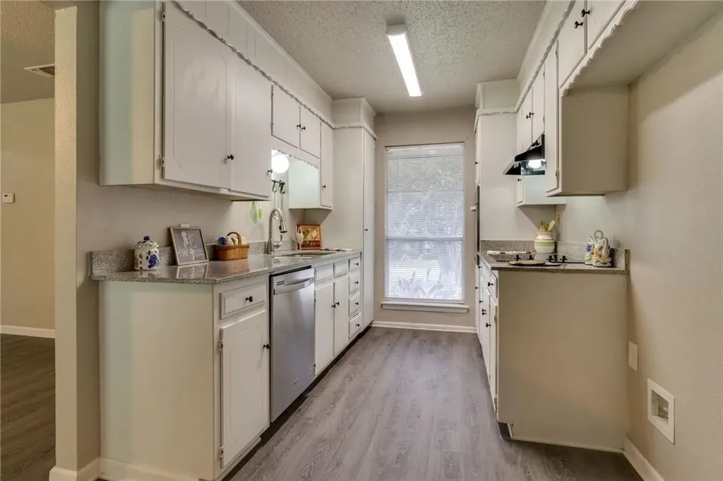 7820 Kermit Fort Worth TX 76116