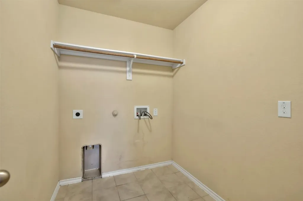 985 Corbitt Lane Fate TX 75189