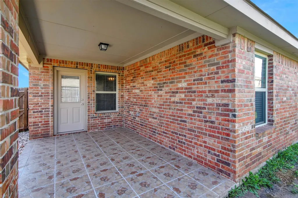 985 Corbitt Lane Fate TX 75189