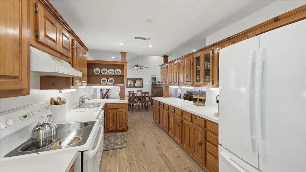2992 County Road 2400 Lometa TX 76853
