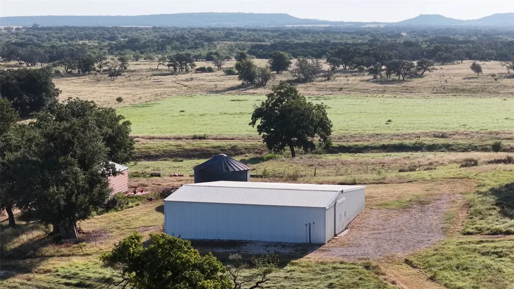 2992 County Road 2400 Lometa TX 76853