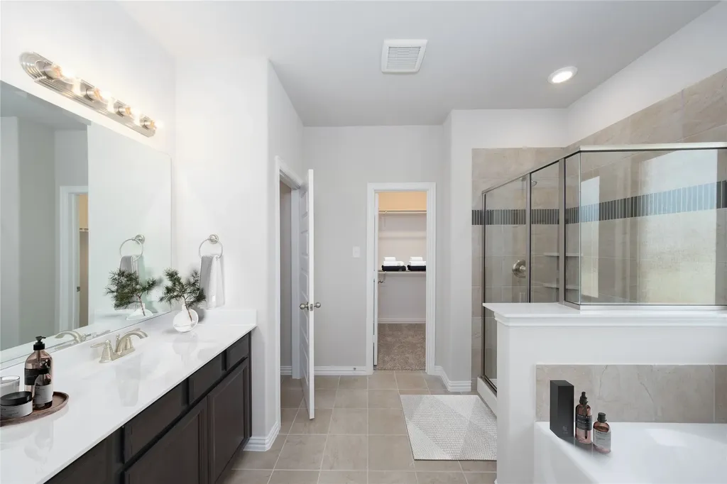 8541 Acorn Avenue Justin TX 76247