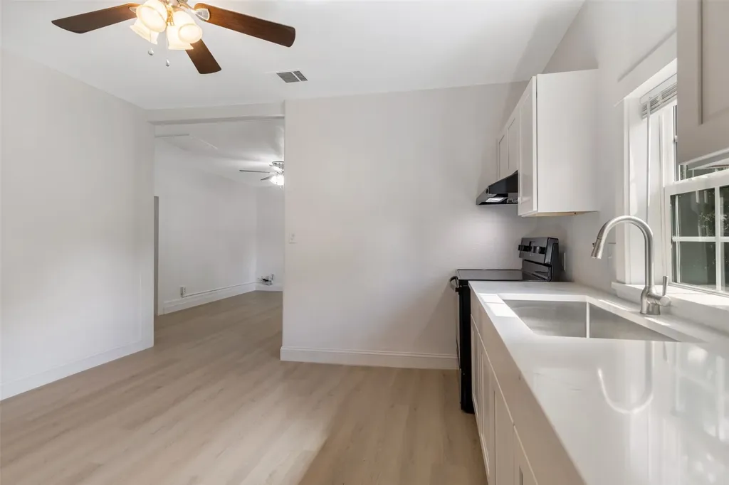 911 N Branch Street Sherman TX 75090