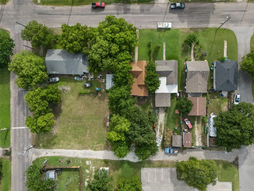 911 N Branch Street Sherman TX 75090