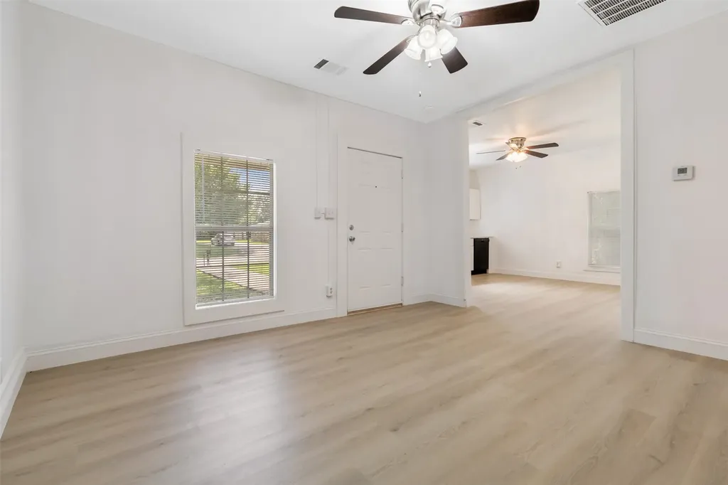911 N Branch Street Sherman TX 75090