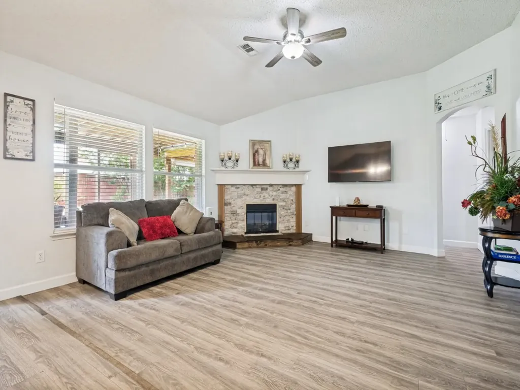 5032 Coral Cove Denton TX 76210