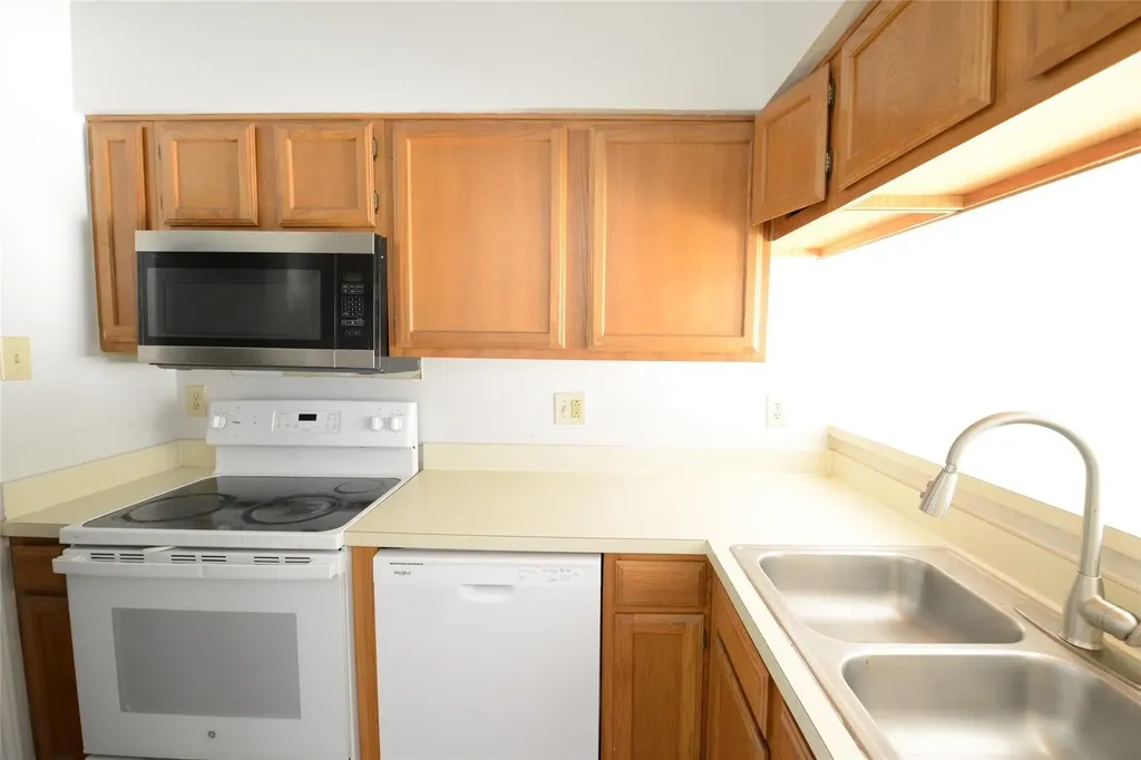 501 Arbor Creek Drive Euless TX 76039