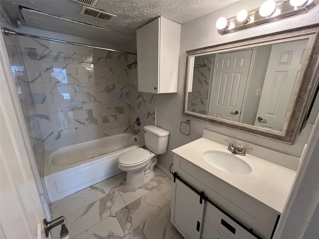 501 Arbor Creek Drive Euless TX 76039