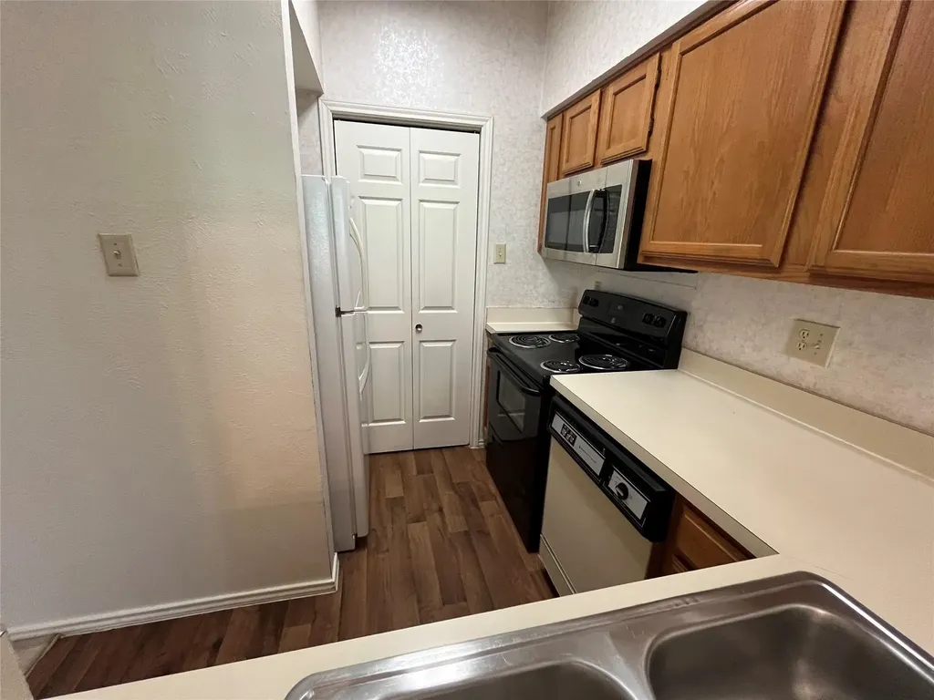 501 Arbor Creek Drive Euless TX 76039