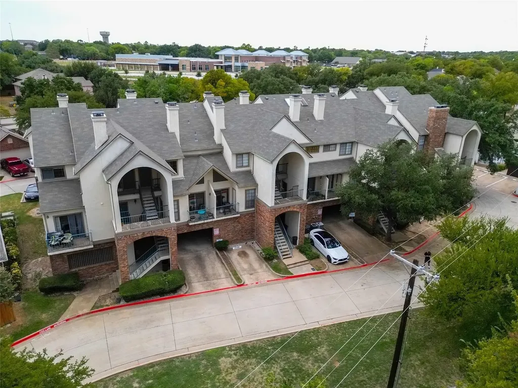 501 Arbor Creek Drive Euless TX 76039