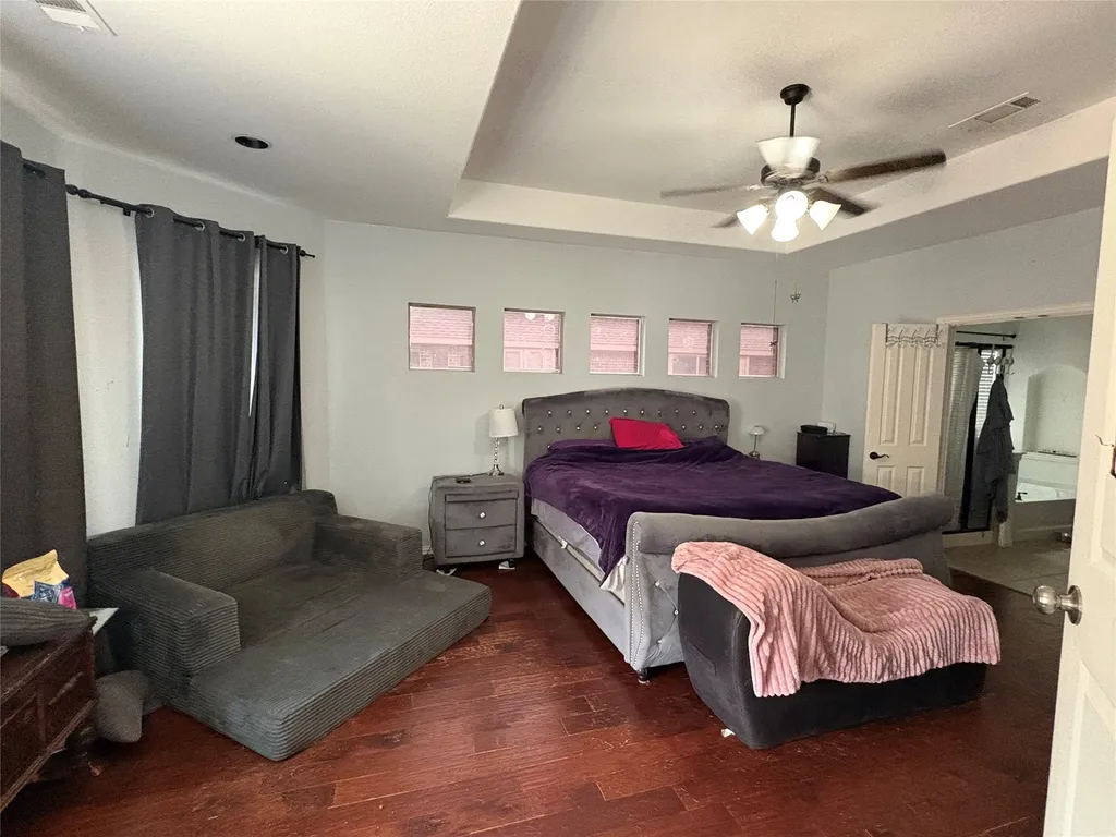2756 Explorador Grand Prairie TX 75054