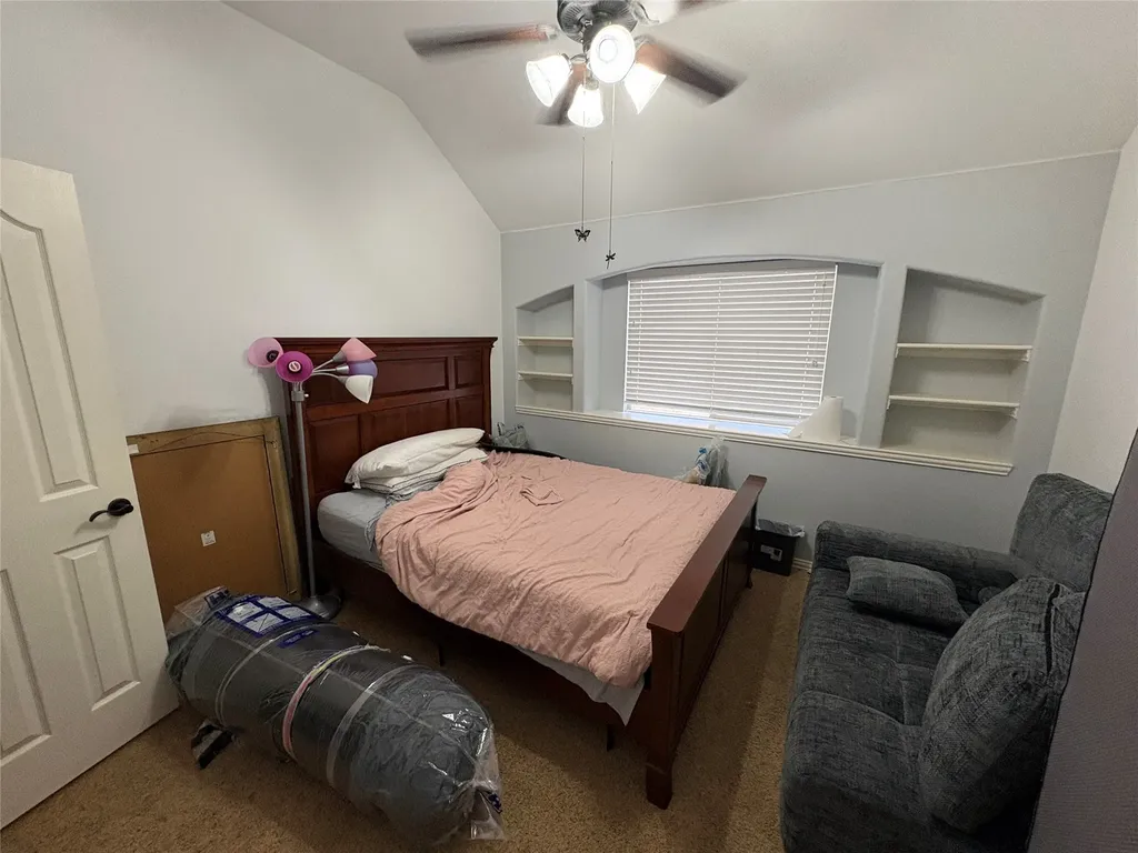 2756 Explorador Grand Prairie TX 75054