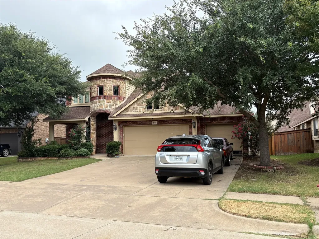 2756 Explorador Grand Prairie TX 75054