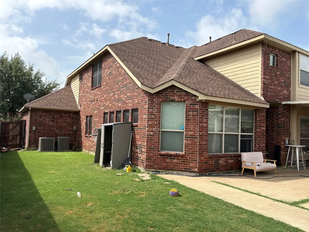 2756 Explorador Grand Prairie TX 75054