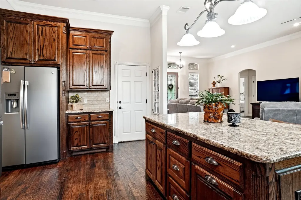 244 S Natural Spring Lane Azle TX 76020