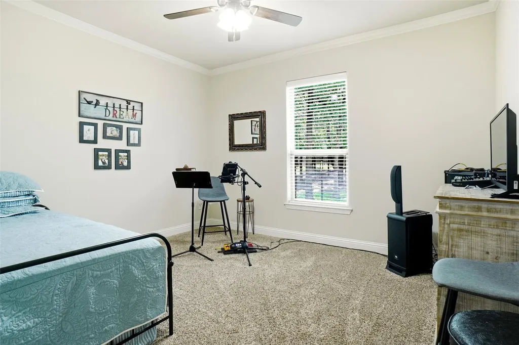 244 S Natural Spring Lane Azle TX 76020