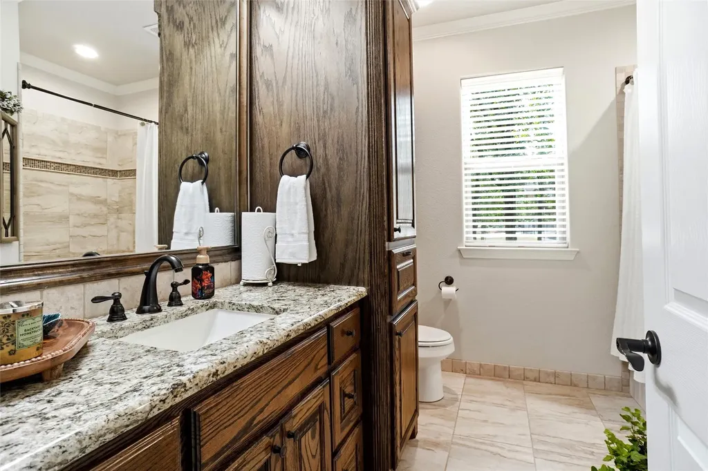 244 S Natural Spring Lane Azle TX 76020