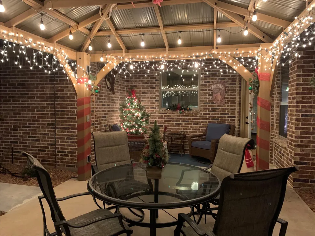 244 S Natural Spring Lane Azle TX 76020