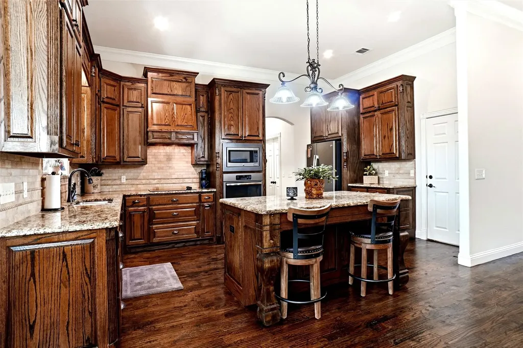 244 S Natural Spring Lane Azle TX 76020