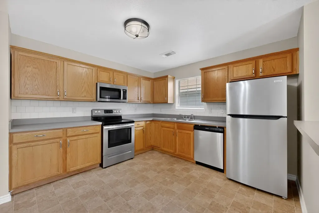 117 W Wilson Avenue Sherman TX 75090