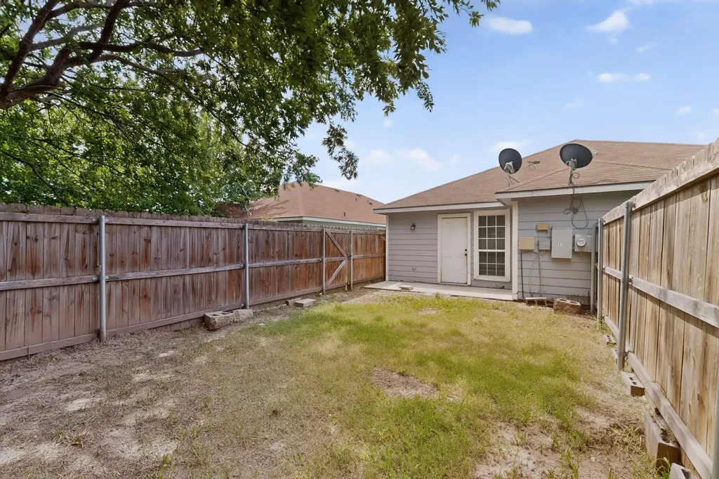 117 W Wilson Avenue Sherman TX 75090