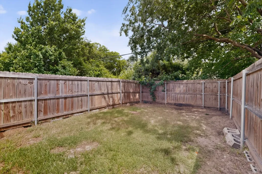 117 W Wilson Avenue Sherman TX 75090
