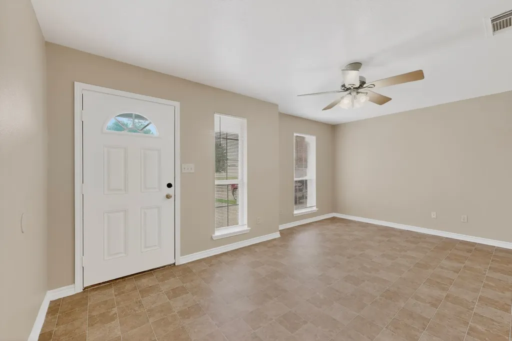 117 W Wilson Avenue Sherman TX 75090