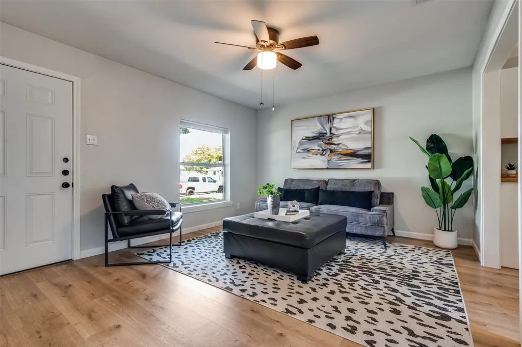 406 Freeman Street Mesquite TX 75149