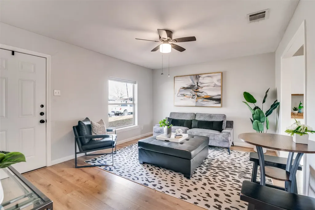 406 Freeman Street Mesquite TX 75149