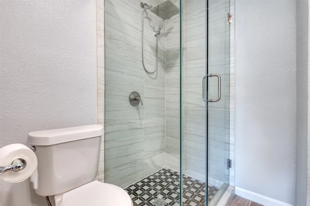 406 Freeman Street Mesquite TX 75149