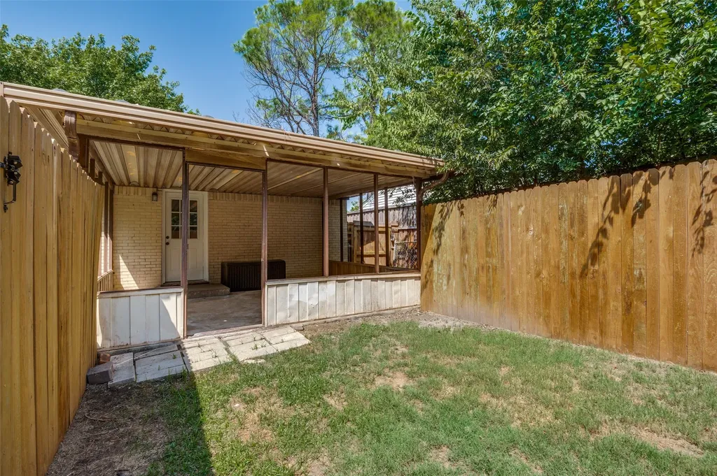 406 Freeman Street Mesquite TX 75149