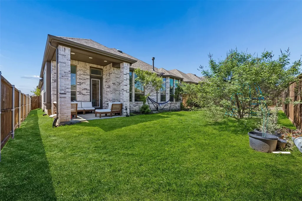 9421 Leisure Pace Lane Oak Point TX 75068